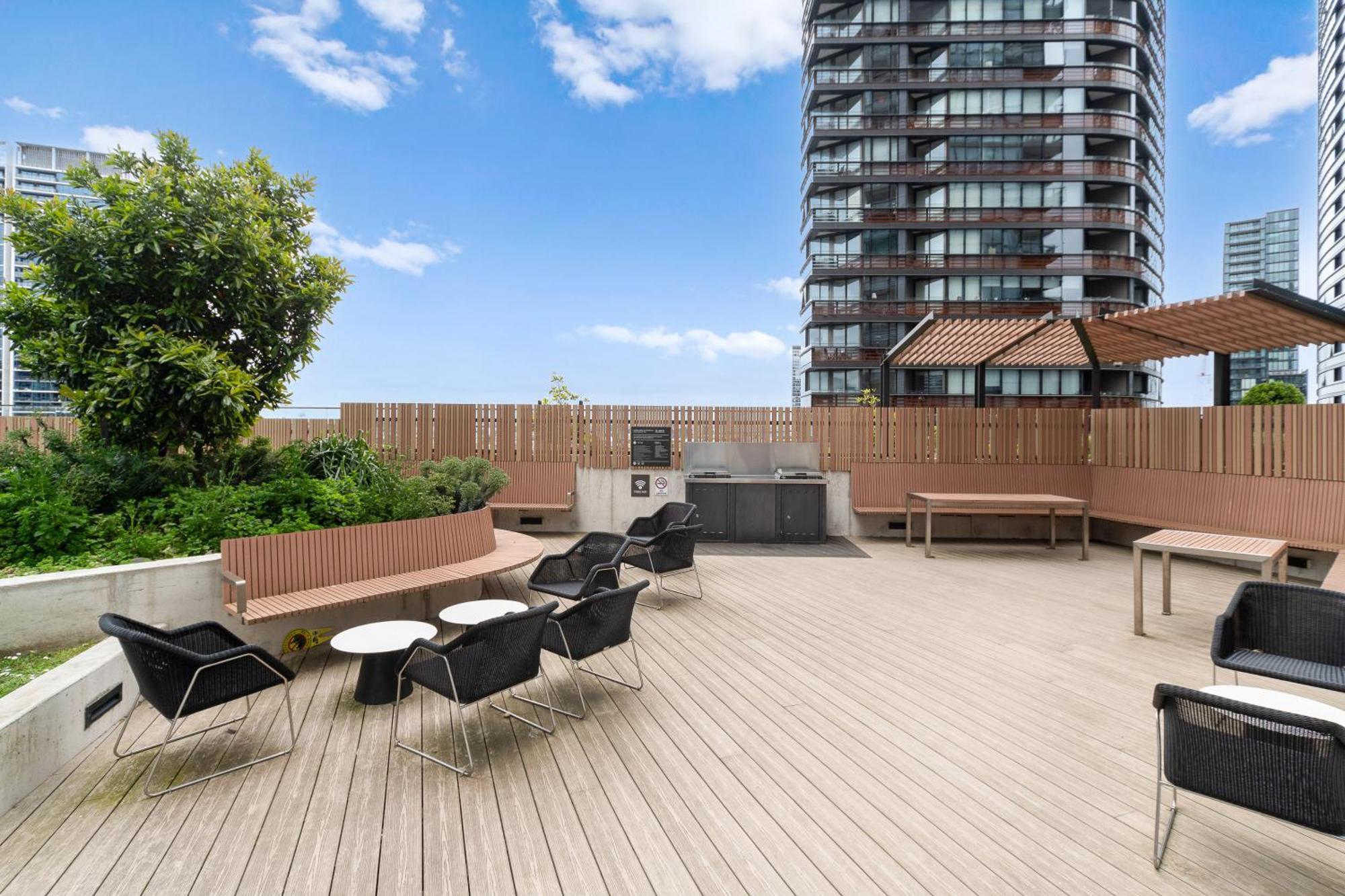 Melbourne Docklands Riverside Views Exterior photo