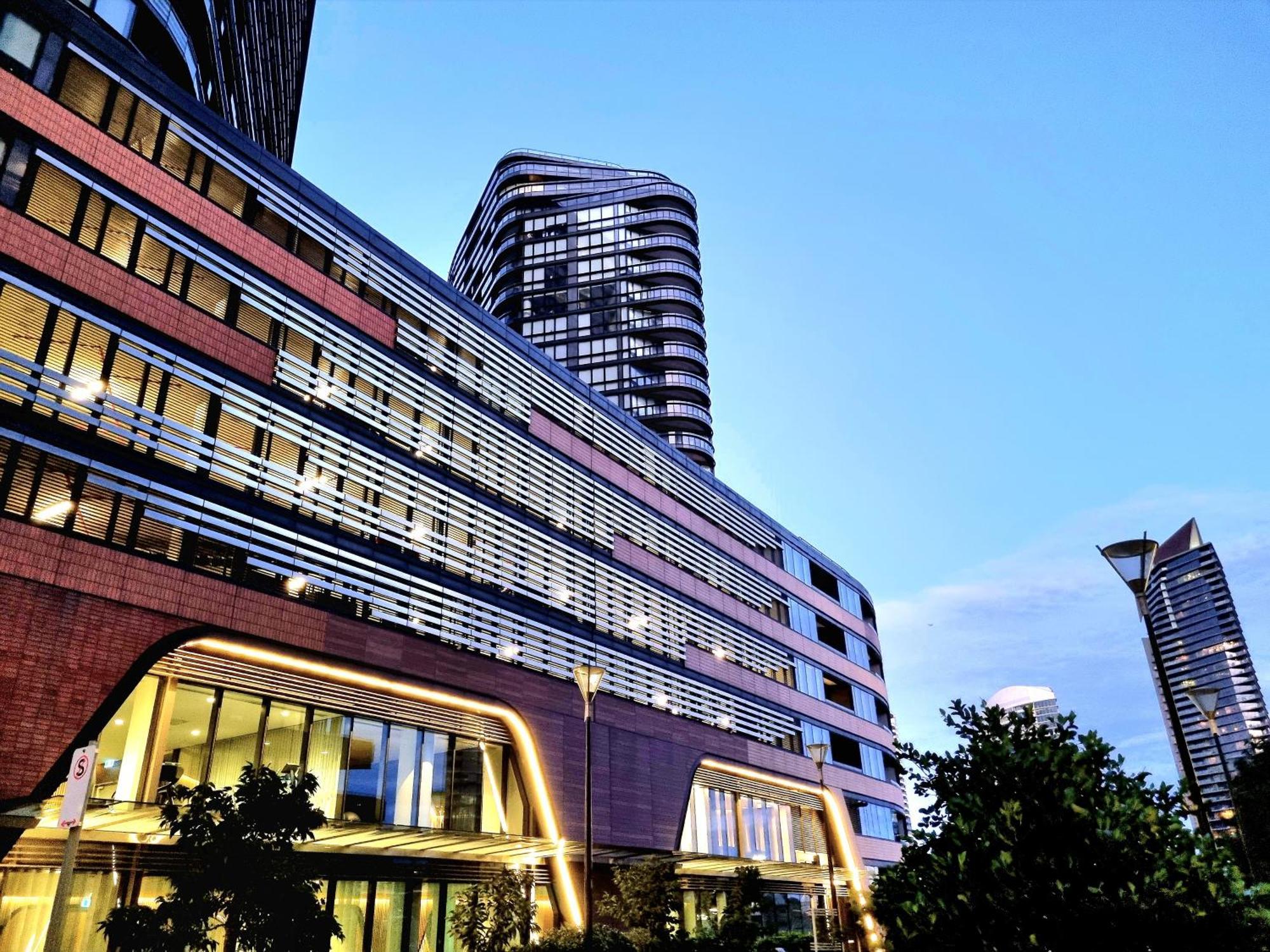 Melbourne Docklands Riverside Views Exterior photo